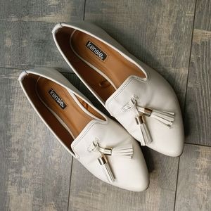 Kensie Gallia White Tassel Loafer Shoes BX186